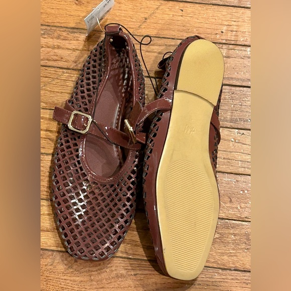 New H&M perforated Mary Jane Flats Burgundy US 9 EUR 40 - Picture 7 of 10